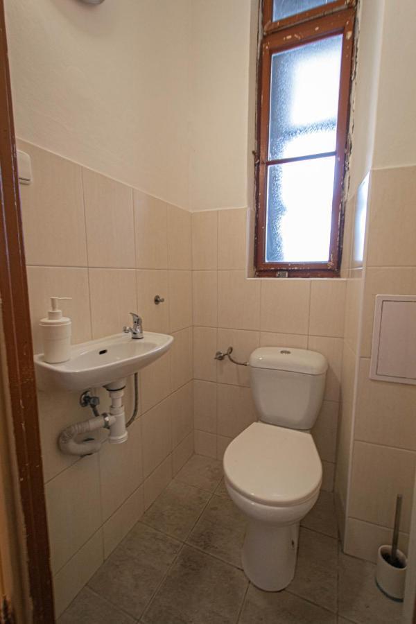For Celebrations Spacious 3bdr With Balcony Appartement