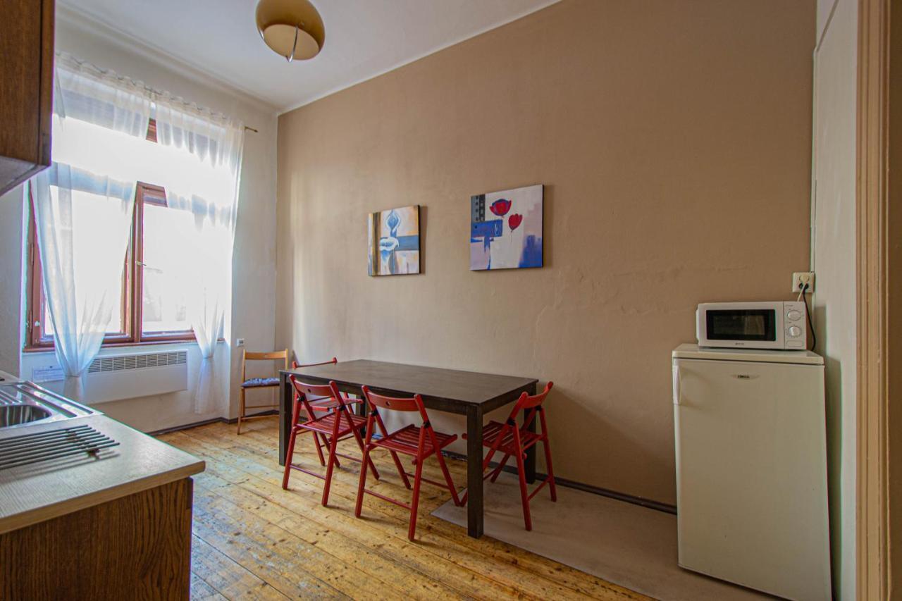For Celebrations Spacious 3bdr With Balcony Appartement *