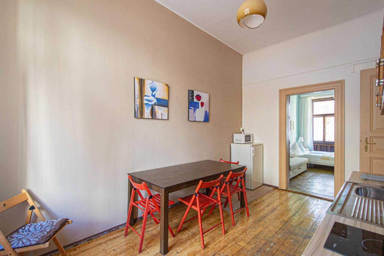 Appartement For Celebrations Spacious 3bdr With Balcony