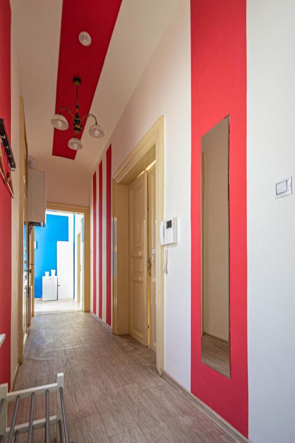 For Celebrations Spacious 3bdr With Balcony Appartement Praag
