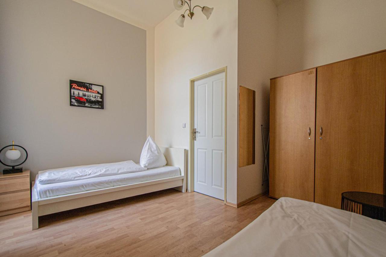 For Celebrations Spacious 3bdr With Balcony Appartement