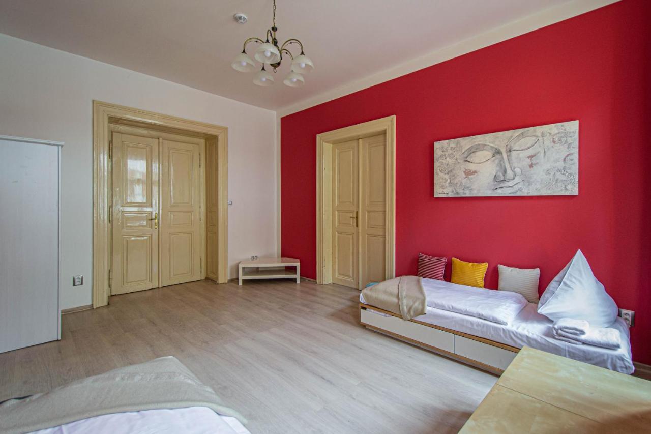 For Celebrations Spacious 3bdr With Balcony Appartement