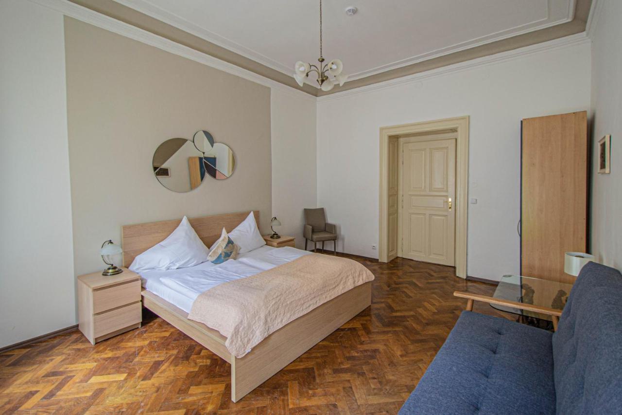 Appartement For Celebrations Spacious 3bdr With Balcony
