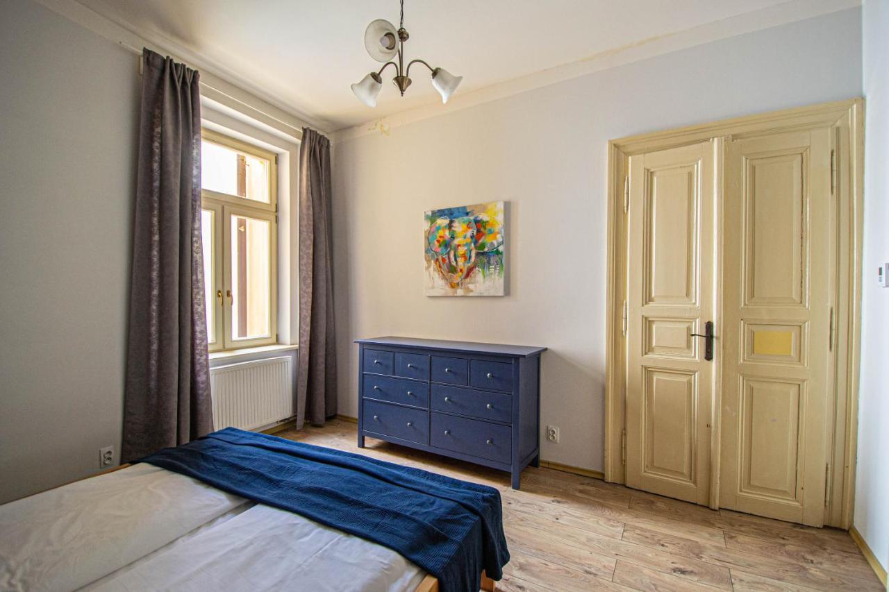 Appartement For Celebrations Spacious 3bdr With Balcony *