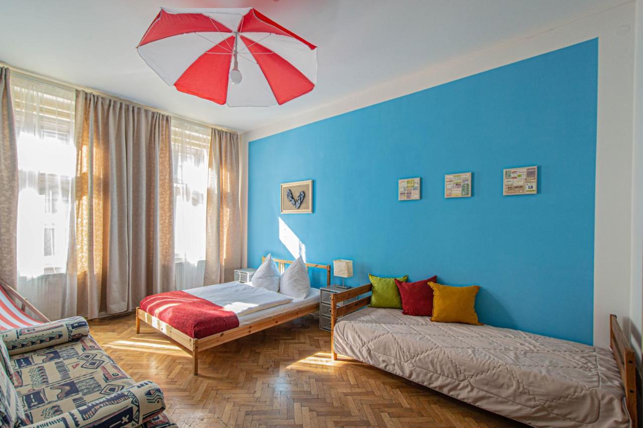 Appartement For Celebrations Spacious 3bdr With Balcony Prague