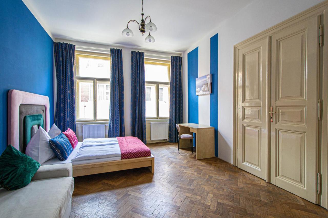 Appartement For Celebrations Spacious 3bdr With Balcony Praag