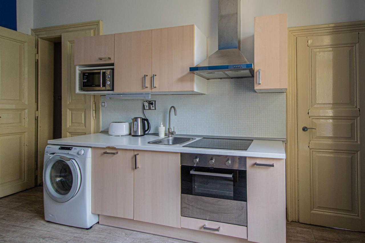 For Celebrations Spacious 3bdr With Balcony * Praag