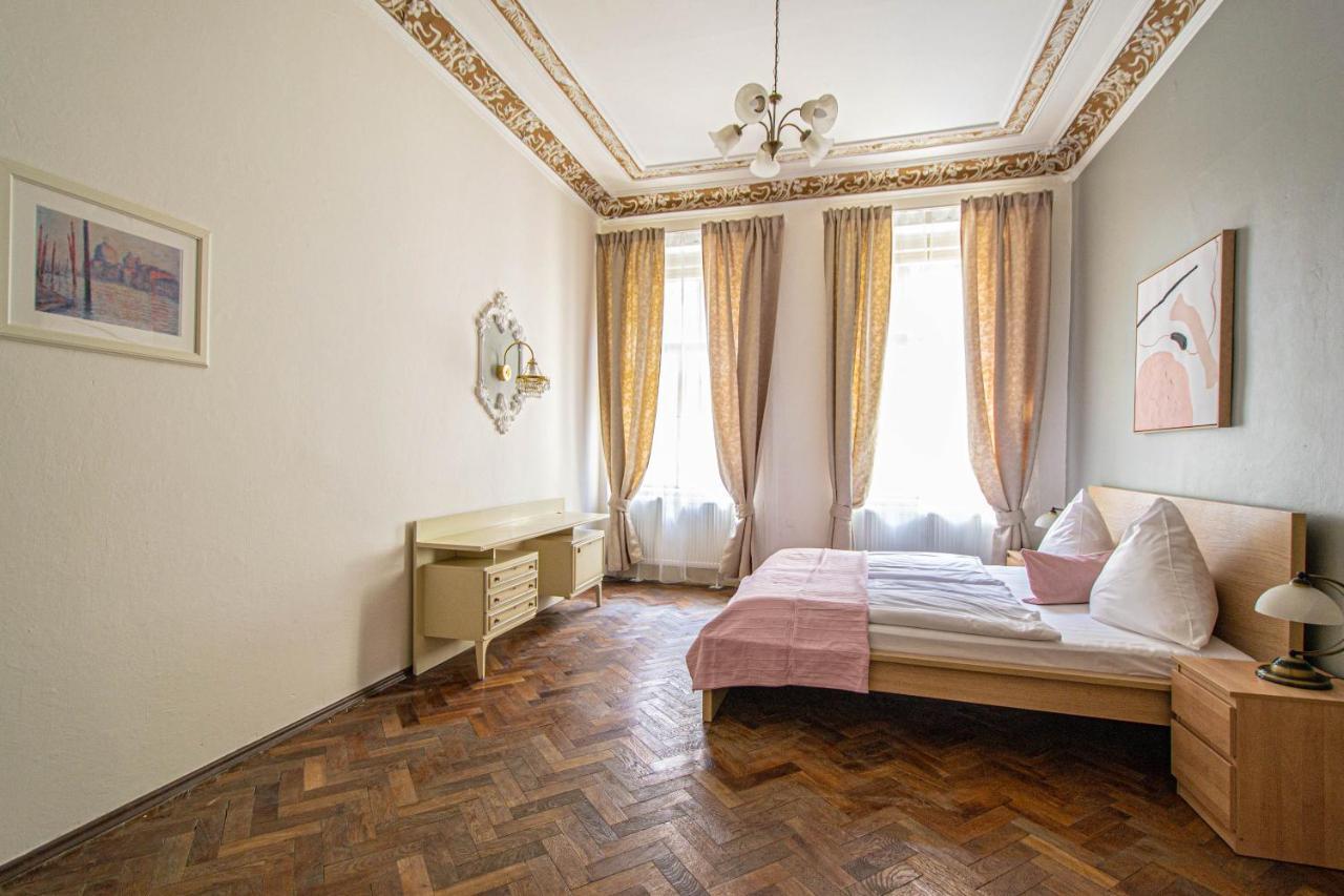 Appartement For Celebrations Spacious 3bdr With Balcony *
